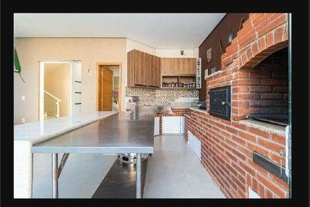 Casa à venda com 4 quartos, 329m² em Jardim Florida, Barueri
