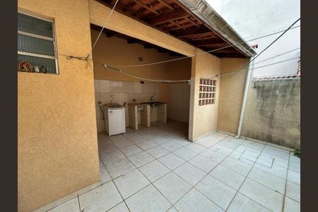 Casa de condomínio à venda com 60m², 2 quartos e 2 vagas
