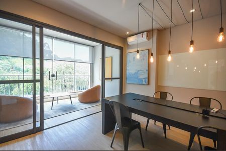 Apartamento à venda com 84m², 2 quartos e 2 vagas Apartamento à venda com 84m², 2 quartos e 2 vagasCoworking