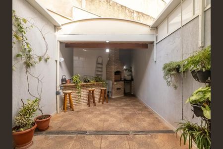 Casa à venda com 110m², 3 quartos e 2 vagas