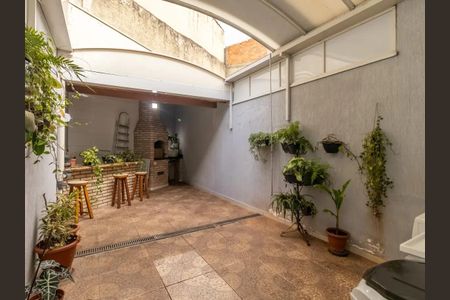 Casa à venda com 110m², 3 quartos e 2 vagas