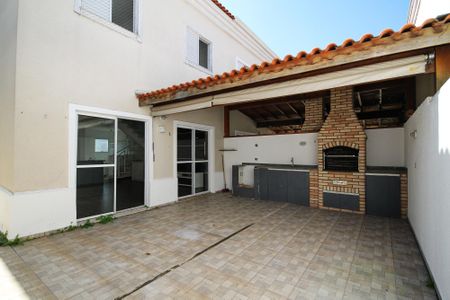 Casa de condomínio para alugar com 90m², 3 quartos e 2 vagasQuintal
