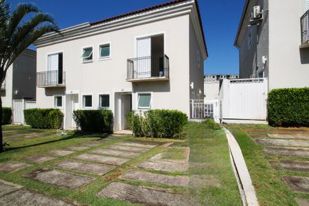 Fachada Casa de casa de condomínio para alugar com 3 quartos, 90m² em Vila Appia Antica, Cotia