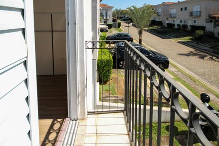 Casa de condomínio para alugar com 90m², 3 quartos e 2 vagasVaranda Suíte