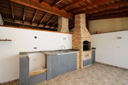 Casa de condomínio para alugar com 90m², 3 quartos e 2 vagasChurrasqueira