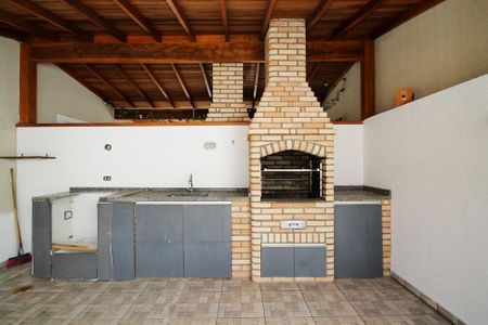 Casa de condomínio para alugar com 90m², 3 quartos e 2 vagasChurrasqueira