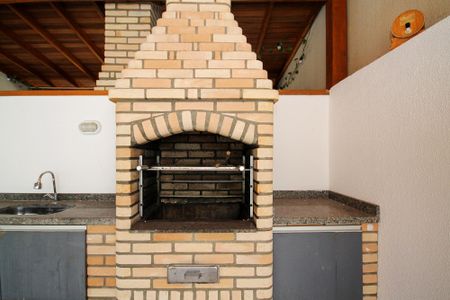 Casa de condomínio para alugar com 90m², 3 quartos e 2 vagasChurrasqueira