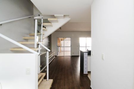 Casa de condomínio para alugar com 90m², 3 quartos e 2 vagasSala