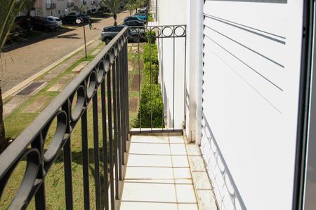 Casa de condomínio para alugar com 90m², 3 quartos e 2 vagasVaranda Suíte