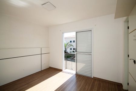 Casa de condomínio para alugar com 90m², 3 quartos e 2 vagasSuíte