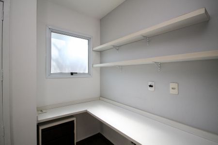 Casa de condomínio para alugar com 90m², 3 quartos e 2 vagasEscritório