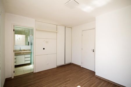 Casa de condomínio para alugar com 90m², 3 quartos e 2 vagasSuíte