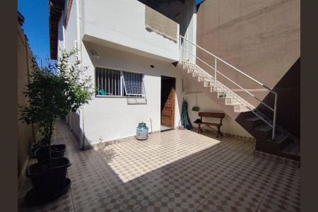 Casa à venda com 140m², 2 quartos e 2 vagas
