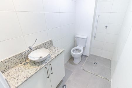Apartamento para alugar com 36m², 2 quartos e sem vaga Apartamento para alugar com 36m², 2 quartos e sem vagaBanheiro