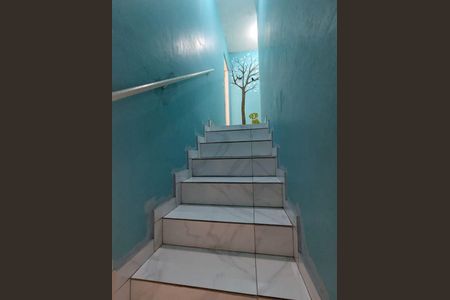 Casa à venda com 206m², 2 quartos e 2 vagas