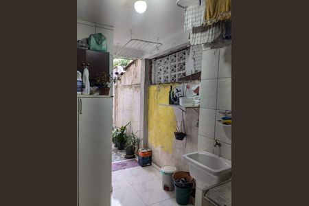 Casa à venda com 206m², 2 quartos e 2 vagas