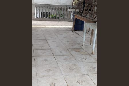 Casa à venda com 206m², 2 quartos e 2 vagas