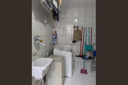 Casa à venda com 206m², 2 quartos e 2 vagas
