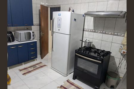 Casa à venda com 206m², 2 quartos e 2 vagas