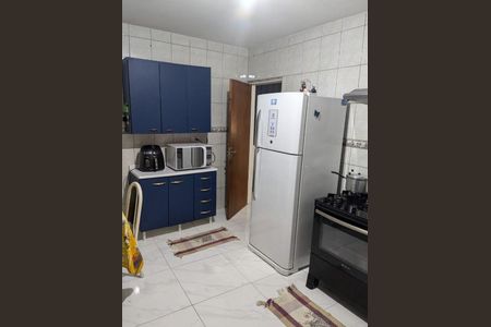 Casa à venda com 206m², 2 quartos e 2 vagas