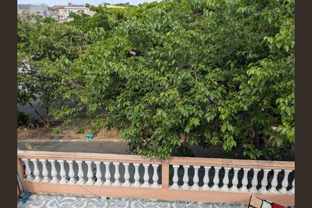 Casa à venda com 206m², 2 quartos e 2 vagas