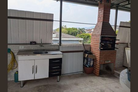 Casa à venda com 206m², 2 quartos e 2 vagas