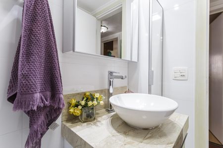 Apartamento à venda com 100m², 4 quartos e 1 vaga Apartamento à venda com 100m², 4 quartos e 1 vagaBanheiro Social