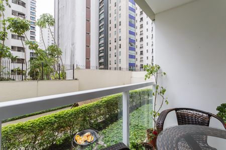 Varanda de apartamento para alugar com 4 quartos, 100m² em Vila Nova Conceição, São Paulo