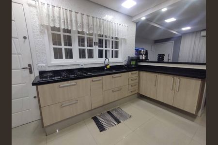 Casa à venda com 190m², 2 quartos e 2 vagas
