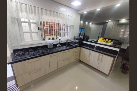 Casa à venda com 190m², 2 quartos e 2 vagas