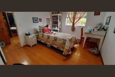 Casa à venda com 308m², 4 quartos e 4 vagas