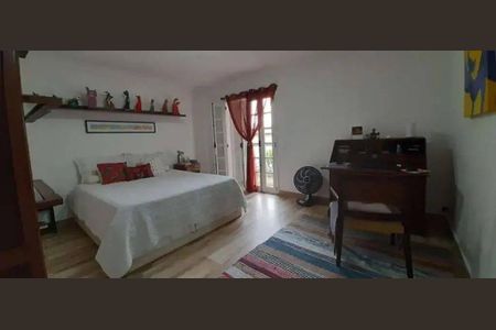 Casa à venda com 308m², 4 quartos e 4 vagas