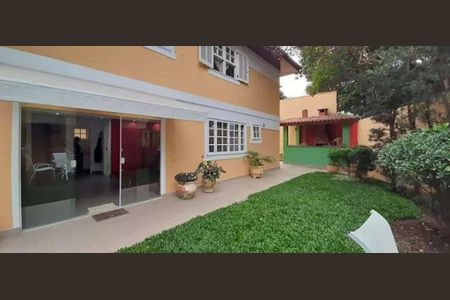 Casa à venda com 308m², 4 quartos e 4 vagas