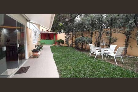 Casa à venda com 308m², 4 quartos e 4 vagas