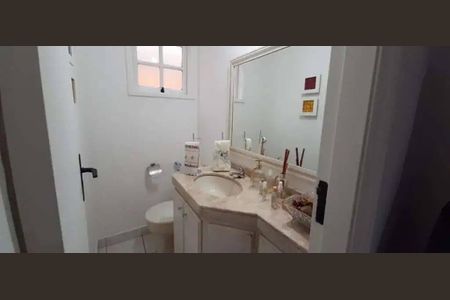 Casa à venda com 308m², 4 quartos e 4 vagas