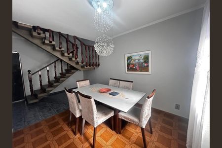 Casa à venda com 4 quartos, 264m² em Jardim Vista Linda, São Paulo