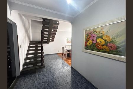 Casa à venda com 264m², 4 quartos e 5 vagas