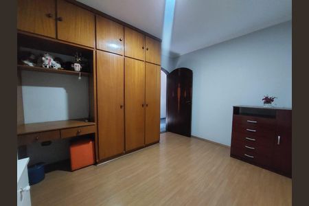 Casa à venda com 4 quartos, 264m² em Jardim Vista Linda, São Paulo