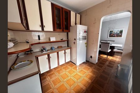 Casa à venda com 264m², 4 quartos e 5 vagas