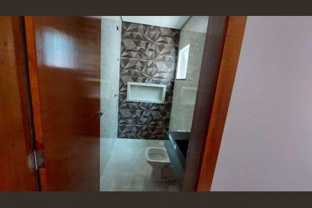 Casa à venda com 180m², 3 quartos e 4 vagas