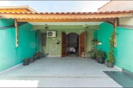Casa à venda com 179m², 3 quartos e 2 vagas