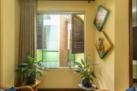 Casa à venda com 179m², 3 quartos e 2 vagas