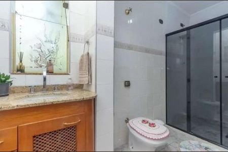 Casa à venda com 179m², 3 quartos e 2 vagas
