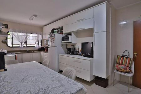 Apartamento à venda com 220m², 3 quartos e 3 vagas