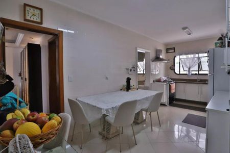 Apartamento à venda com 220m², 3 quartos e 3 vagas