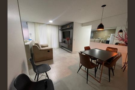 Apartamento para alugar com 80m², 2 quartos e 1 vaga