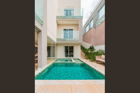 Casa à venda com 420m², 4 quartos e 4 vagas
