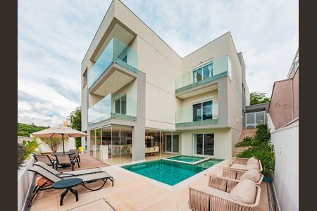Casa à venda com 420m², 4 quartos e 4 vagas