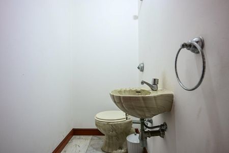 Casa para alugar com 850m², 4 quartos e 9 vagasLavabo 1