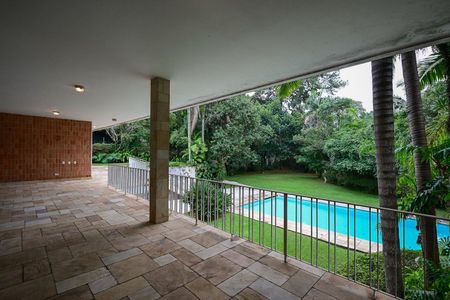 Varanda de casa à venda com 4 quartos, 850m² em Retiro Morumbi, São Paulo